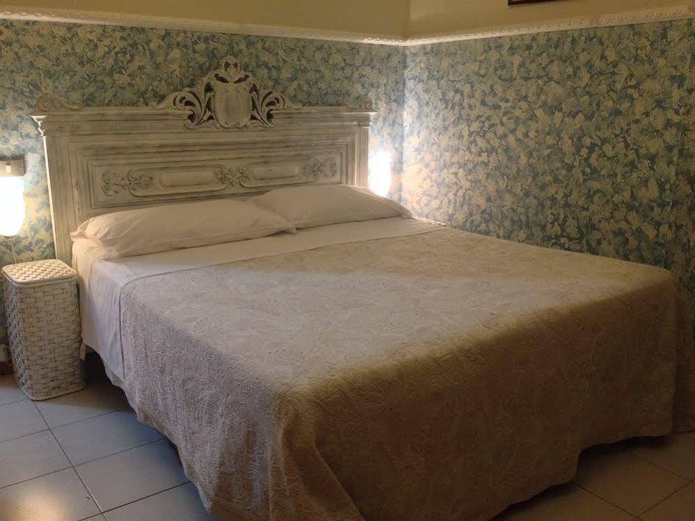 Bed & Breakfast Santa Fara Бари Екстериор снимка